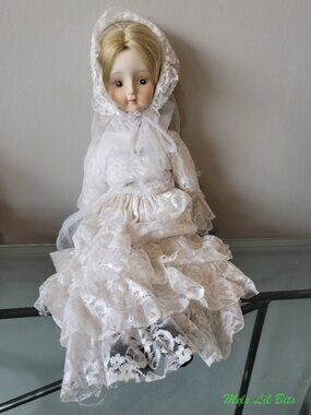 Vintage 1977 Albert E. Price Porcelain Bride Doll